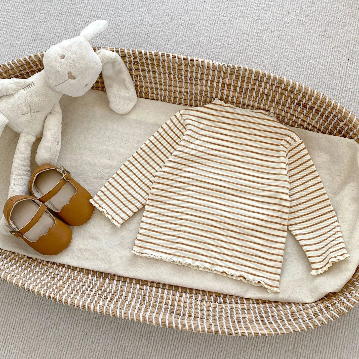 Autumn Children Ruffle Long Sleeve T-shirt – Cute and Comfortable Baby Shirt