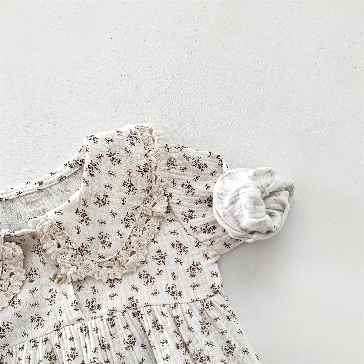 Newborn Girl Floral Lace Collar Romper & Hat Set